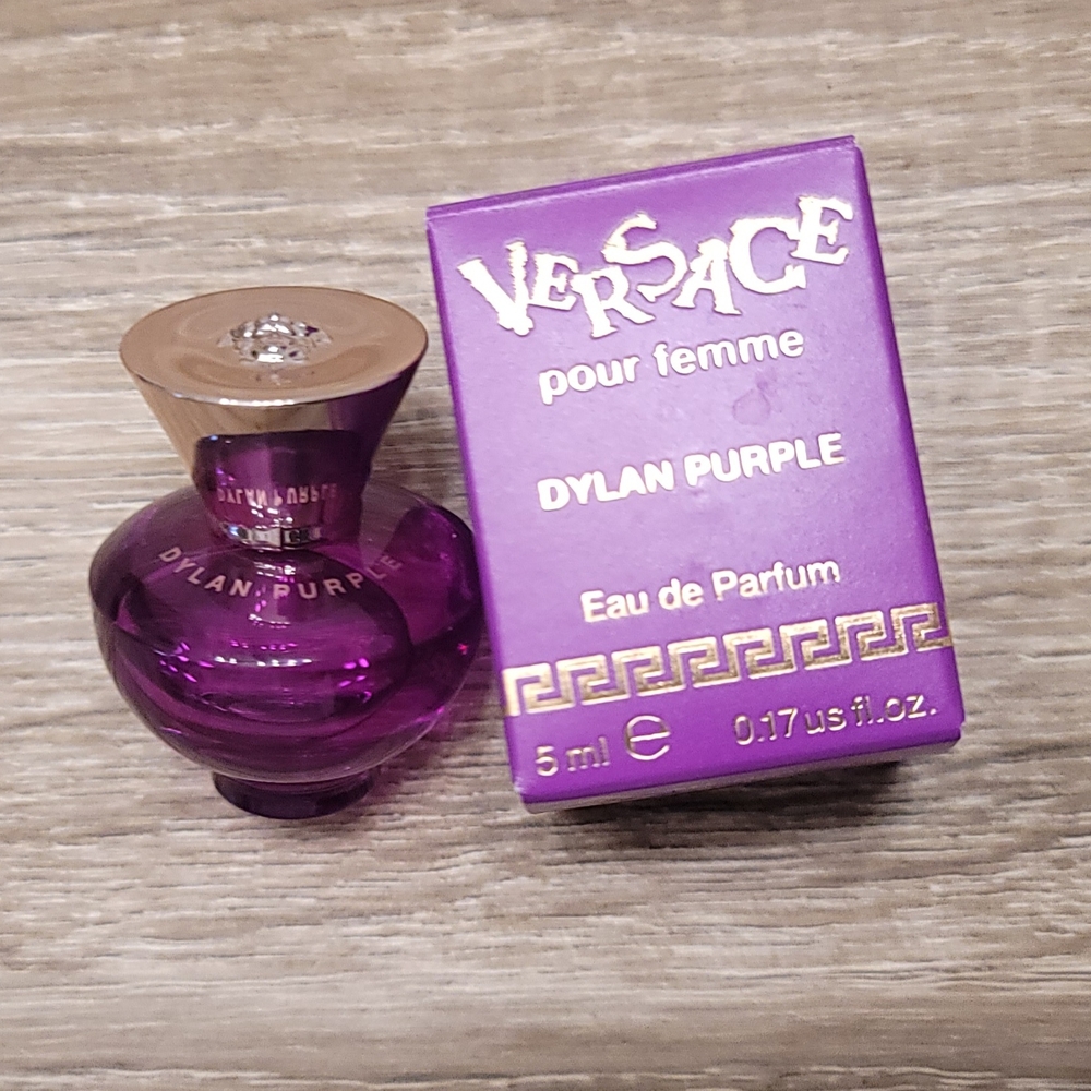 Versace Dylan Purple Eau de Parfum